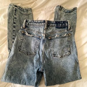 Abercrombie The Mom High Rise Curve Love Denim